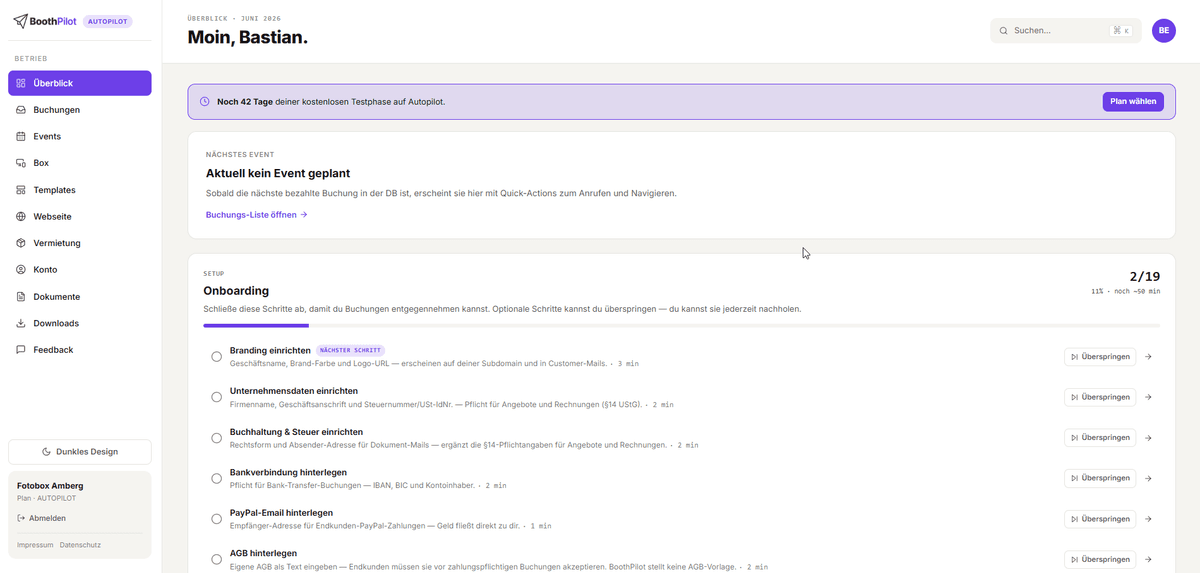 Der BoothPilot-Onboarding-Assistent mit den Pflicht-Schritten
