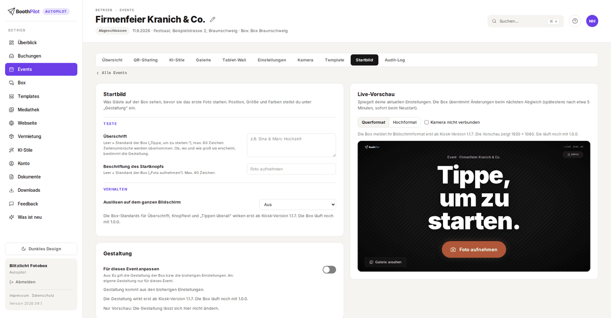 Event-Detail, Tab Startbild: links die Karten Startbild (Texte und „Auslösen auf dem ganzen Bildschirm“) und Gestaltung mit „Für dieses Event anpassen“, rechts die Live-Vorschau